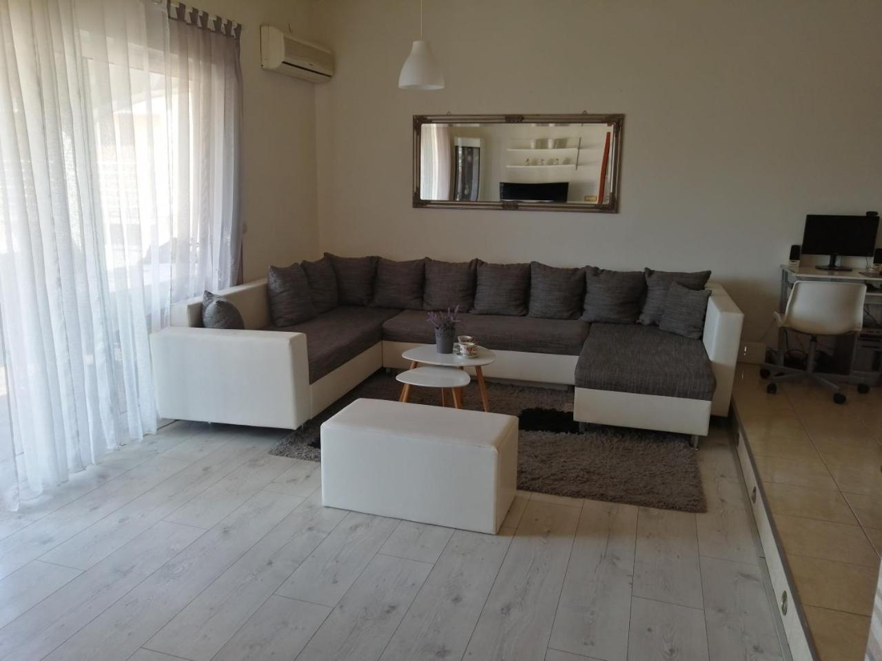 Apartament Flowers Bibinje